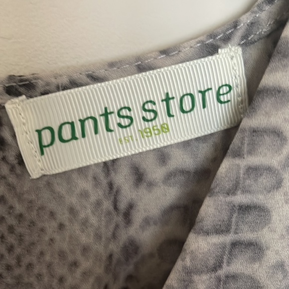 Pants Store Shorts Romper Python Print Size Medium - Picture 5 of 6